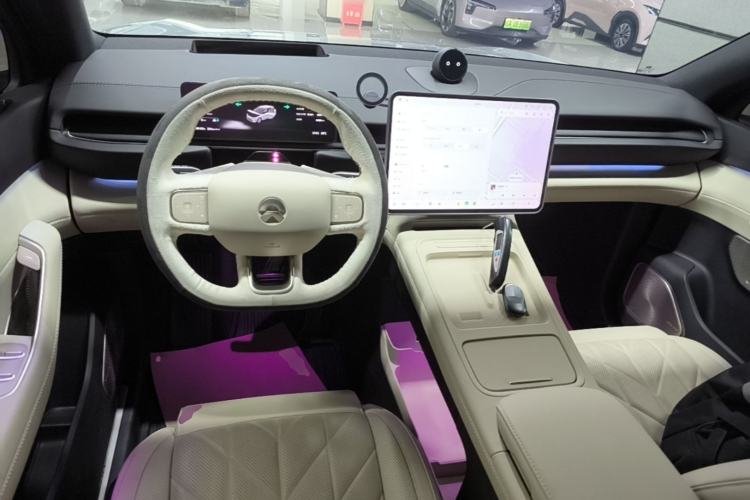 Used Nio ES6 2025 75 kWh Center Console