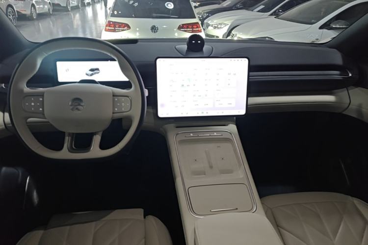 Used Nio ES6 2025 75 kWh Center Console