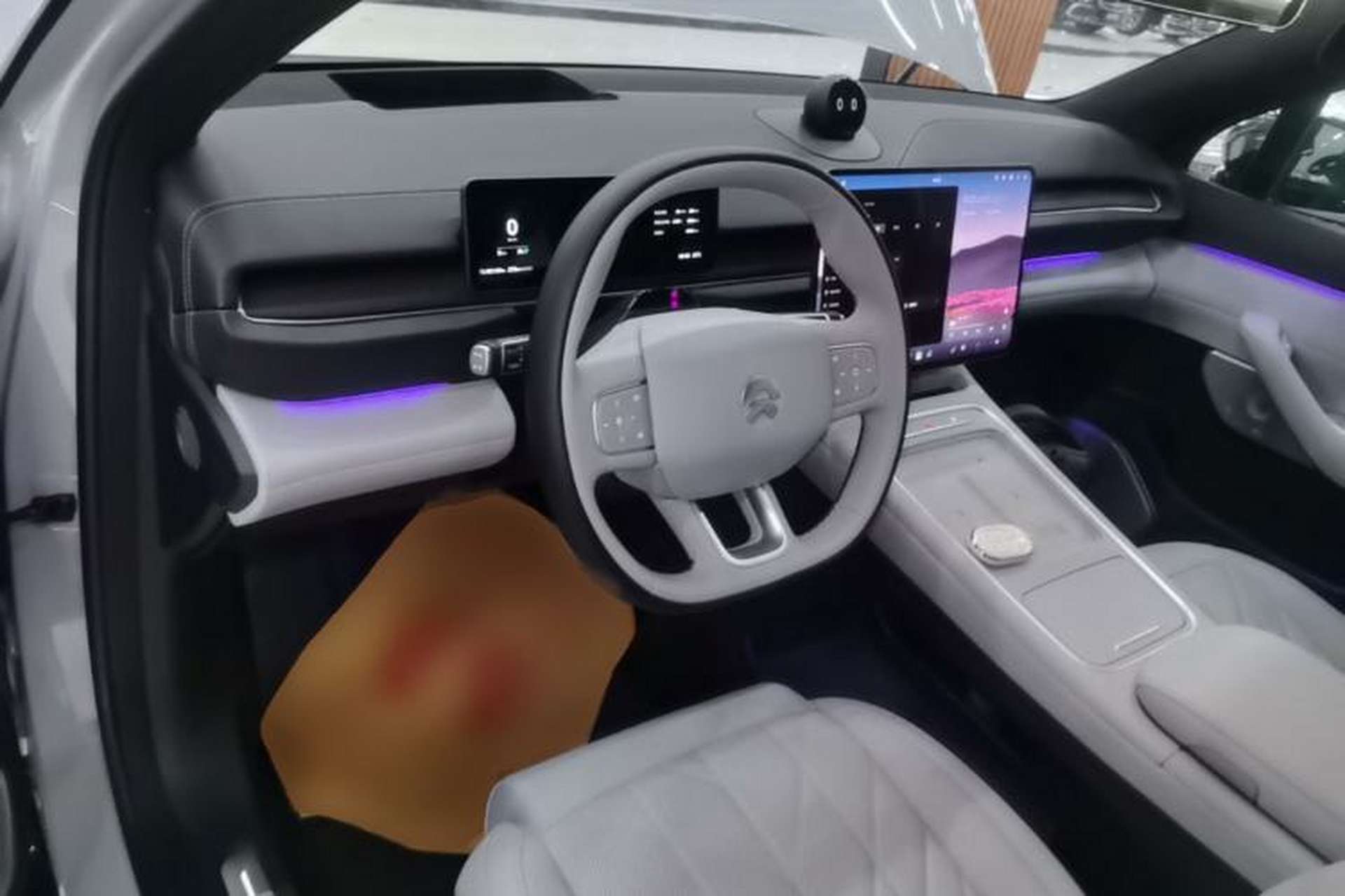 Used Nio ES6 2025 75 kWh Center Console