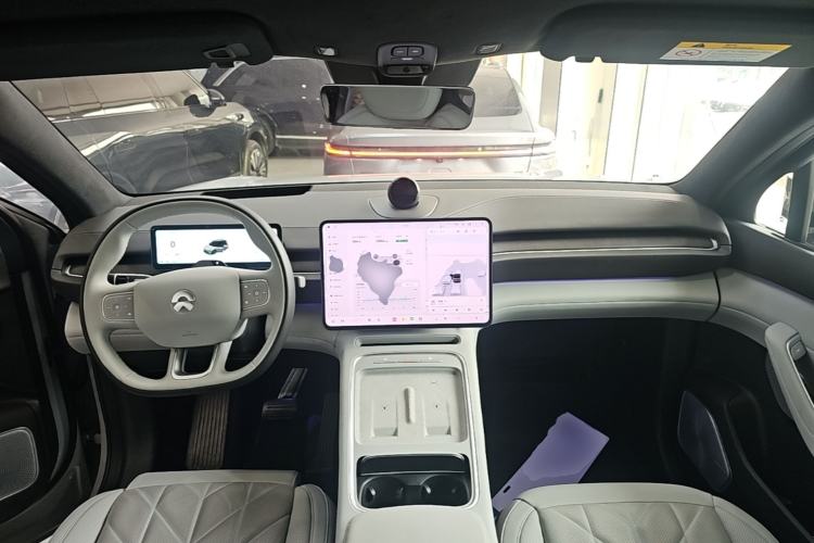 Used Nio ES6 2025 75 kWh Center Console