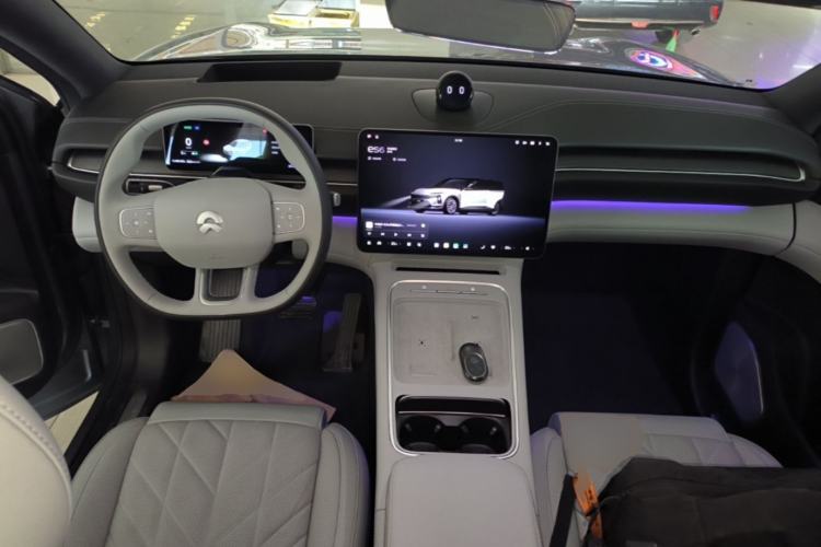 Used Nio ES6 2025 75 kWh Center Console
