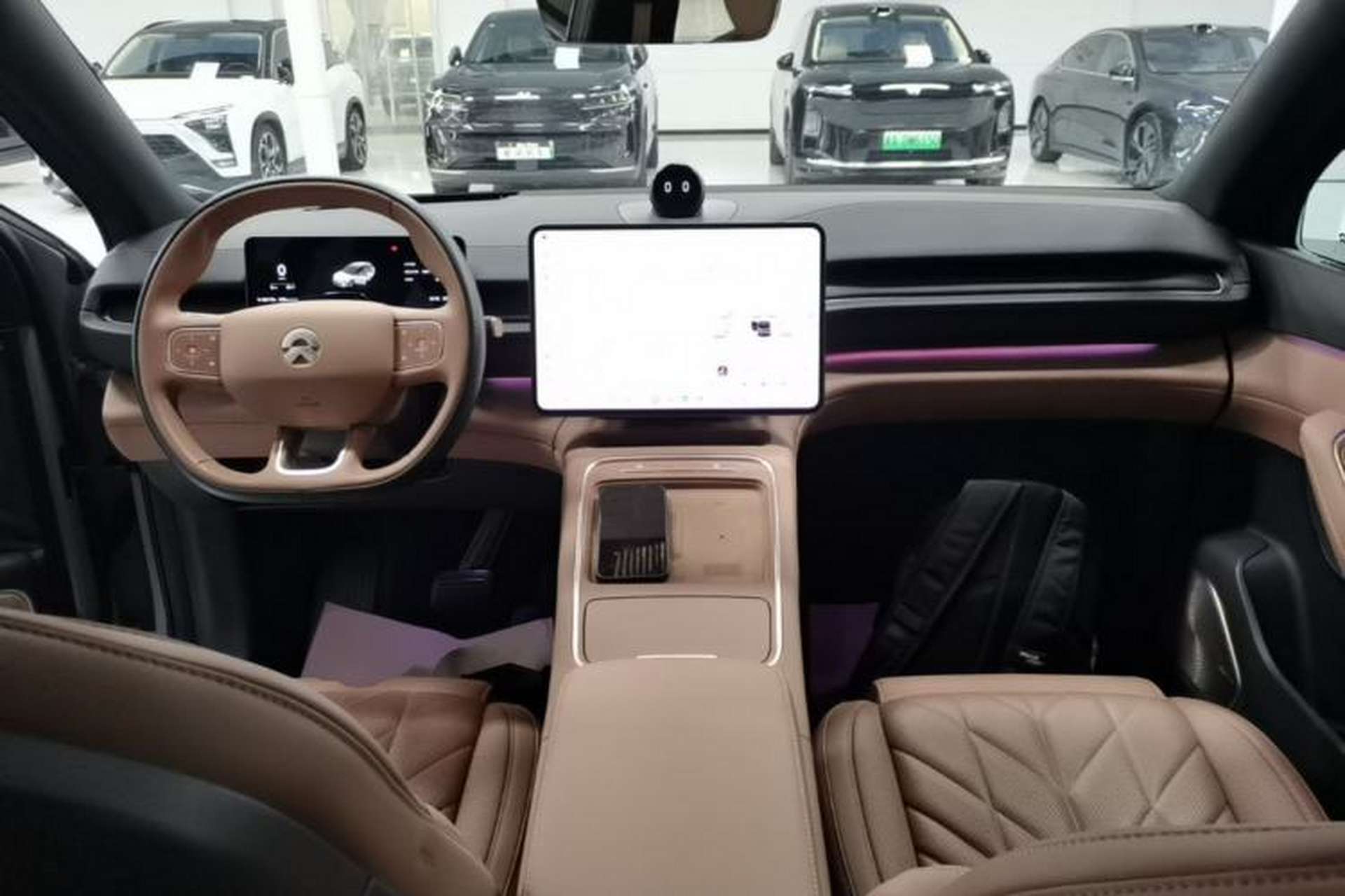 Used Nio ES6 2025 75 kWh Center Console