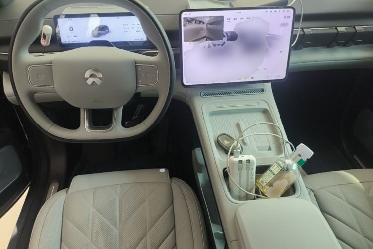 Used Nio ES6 2025 75 kWh Center Console