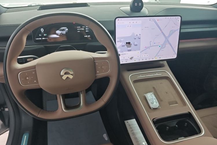 Used Nio ES6 2025 100 kWh Center Console