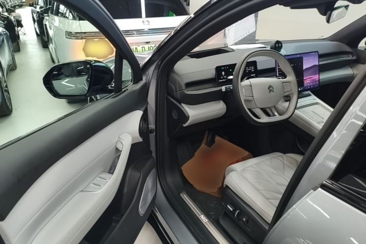 Used Nio ES6 2025 75 kWh Driver Seat