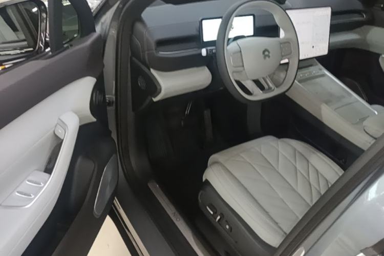 Used Nio ES6 2025 75 kWh Driver Seat