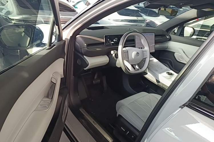 Used Nio ES6 2025 75 kWh Driver Seat