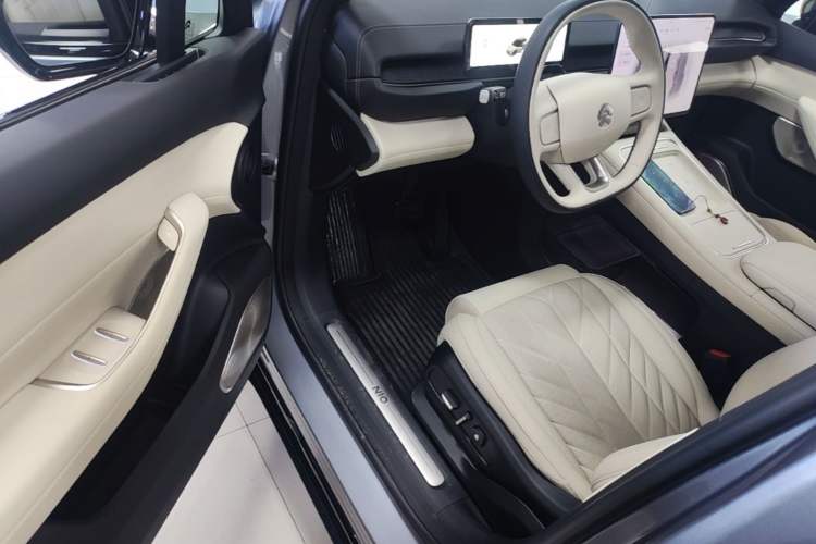 Used Nio ES6 2025 75 kWh Driver Seat