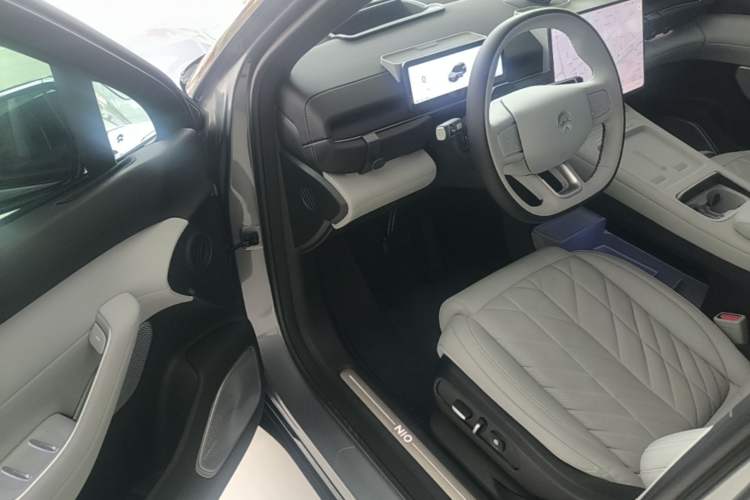 Used Nio ES6 2025 75 kWh Driver Seat