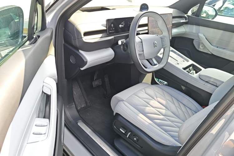 Used Nio ES6 2025 75 kWh Driver Seat