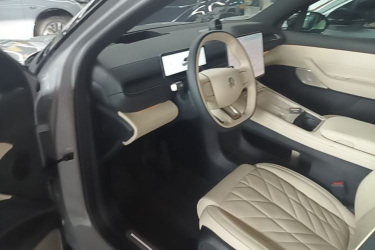 Used Nio ES6 2025 75 kWh Driver Seat