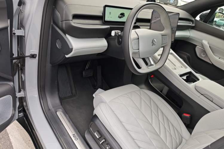 Used Nio ES6 2025 75 kWh Driver Seat