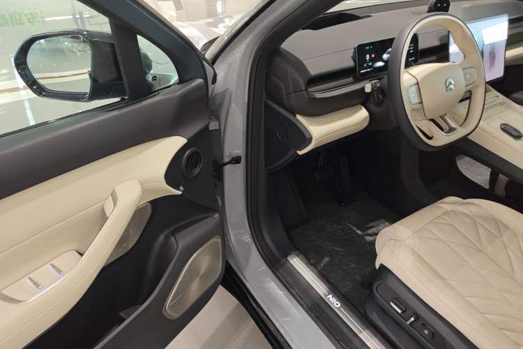 Used Nio ES6 2025 75 kWh Driver Seat