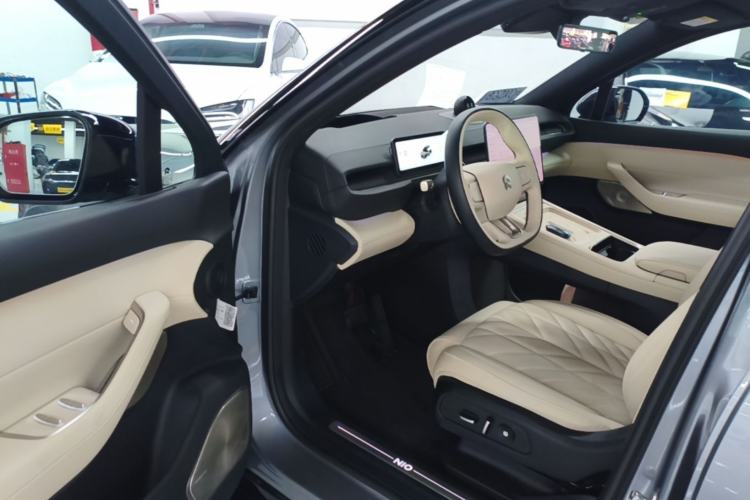 Used Nio ES6 2025 75 kWh Driver Seat