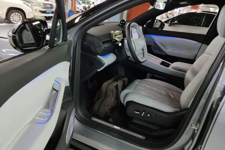 Used Nio ES6 2025 75 kWh Driver Seat
