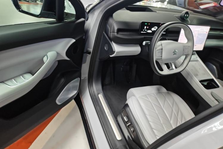 Used Nio ES6 2025 75 kWh Driver Seat