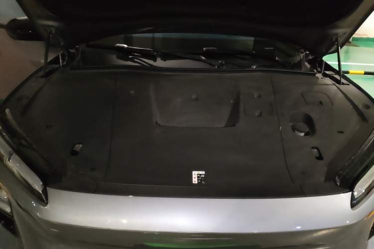 Used Nio ES6 2025 75 kWh Engine Bay
