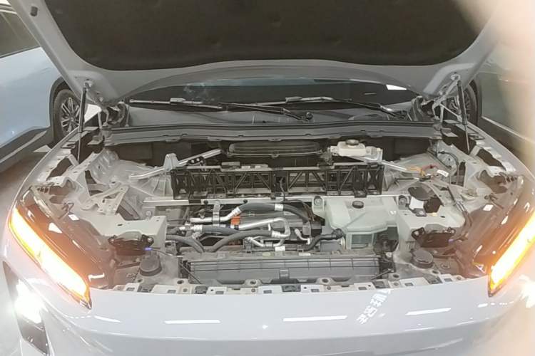 Used Nio ES6 2025 75 kWh Engine Bay
