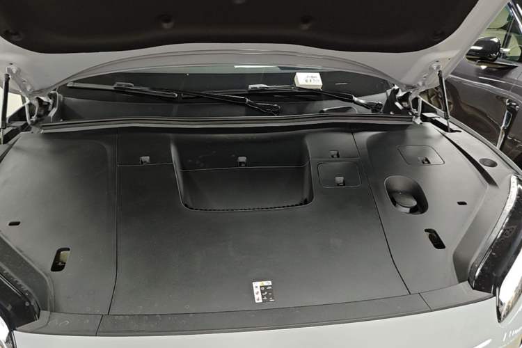 Used Nio ES6 2025 75 kWh Engine Bay