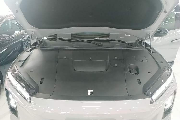 Used Nio ES6 2025 75 kWh Engine Bay