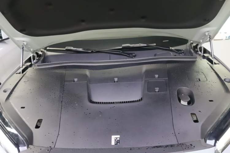 Used Nio ES6 2025 75 kWh Engine Bay