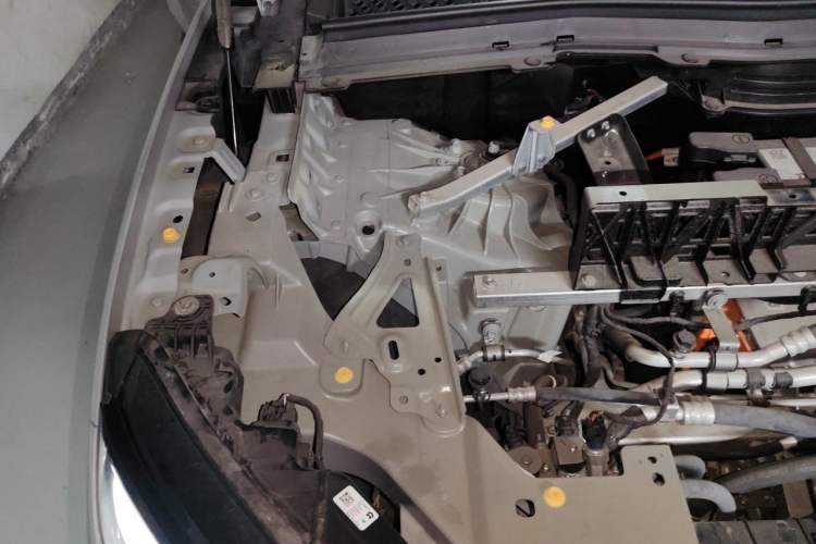 Used Nio ES6 2025 75 kWh Engine Bay Right