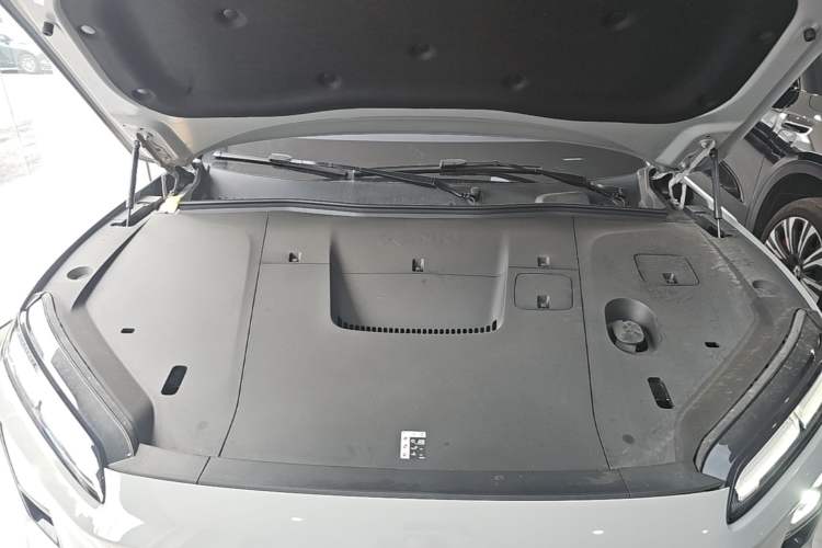 Used Nio ES6 2025 75 kWh Engine Bay