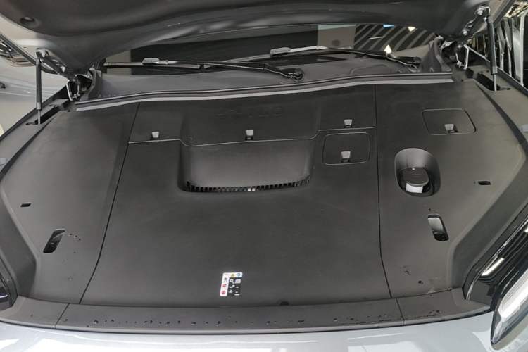 Used Nio ES6 2025 75 kWh Engine Bay