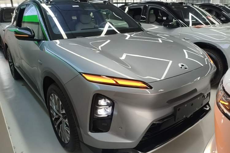 Used Nio ES6 2025 75 kWh Exterior 1
