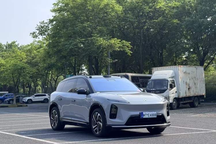Used Nio ES6 2025 75 kWh Exterior 2