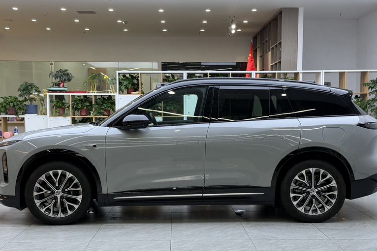 Used Nio ES6 2025 75 kWh Exterior 2