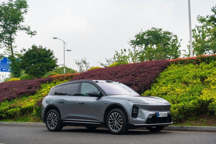 Used Nio ES6 2025 75 kWh Exterior 2