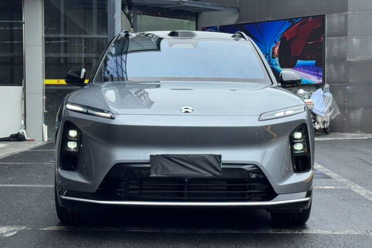 Used Nio ES6 2025 100 kWh Exterior 2
