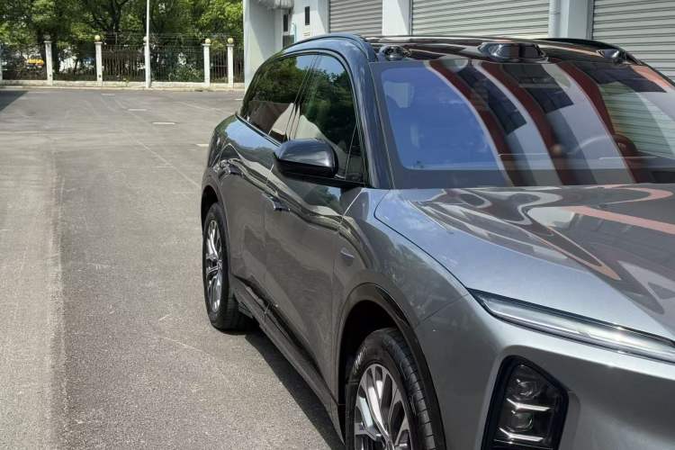 Used Nio ES6 2025 Model 100kWh 300,000th Anniversary Edition Exterior 3