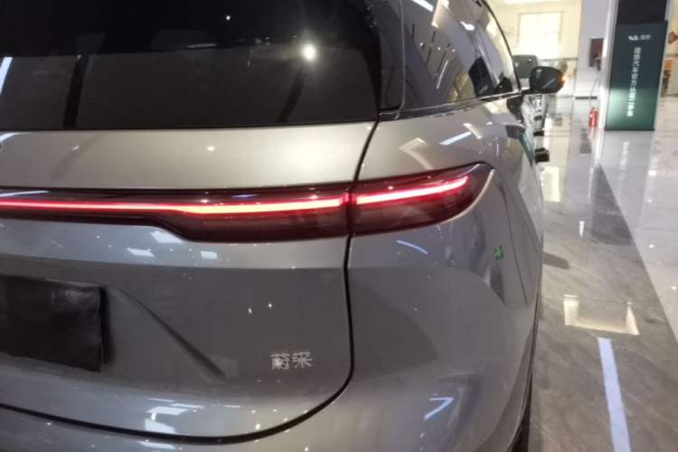 Used Nio ES6 2025 75 kWh Exterior 3