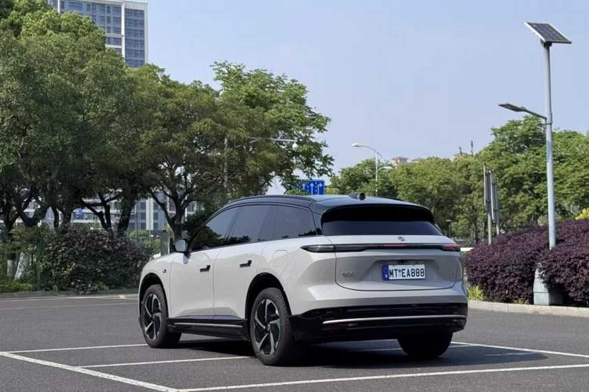 Used Nio ES6 2025 75 kWh Exterior 3