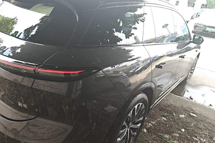 Used Nio ES6 2025 75 kWh Exterior 3