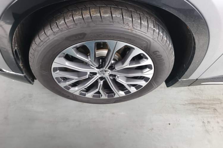 Used Nio ES6 2025 75 kWh Exterior 4