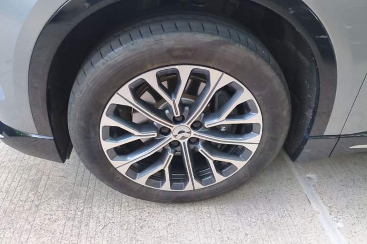 Used Nio ES6 2025 75 kWh Exterior 4