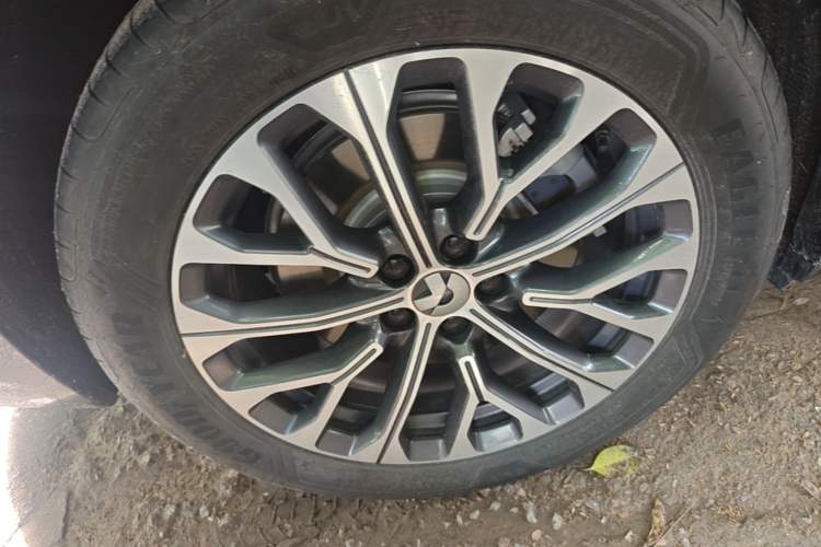 Used Nio ES6 2025 75 kWh Exterior 5