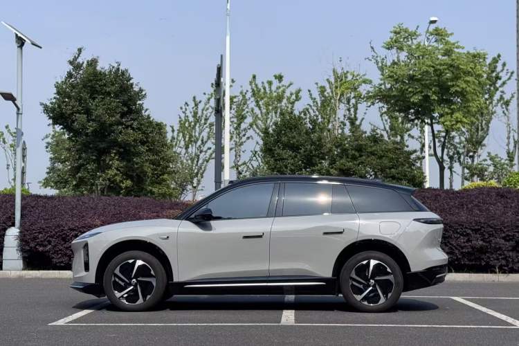 Used Nio ES6 2025 75 kWh Exterior 6