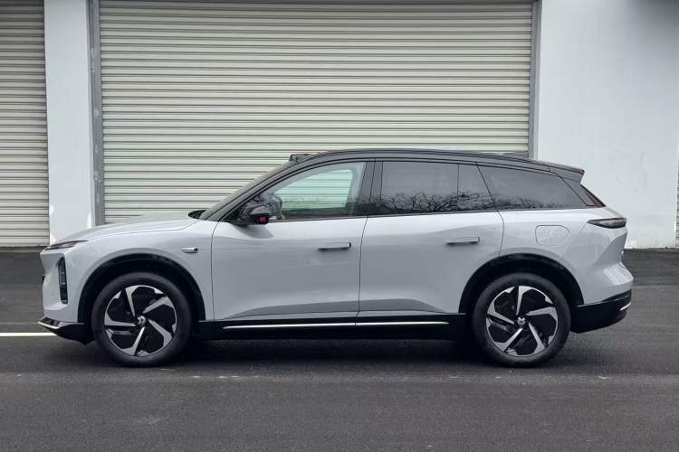Used Nio ES6 2025 75 kWh Exterior 6