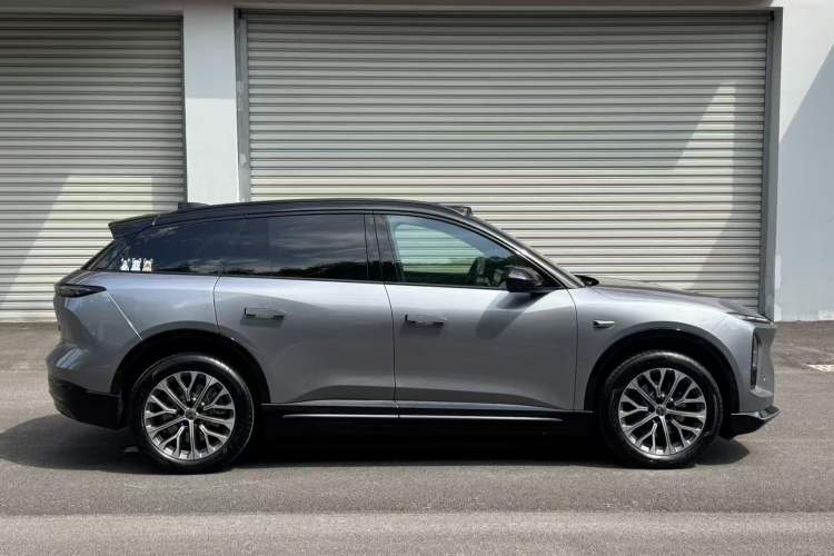 Used Nio ES6 2025 Model 100kWh 300,000th Anniversary Edition Exterior 7