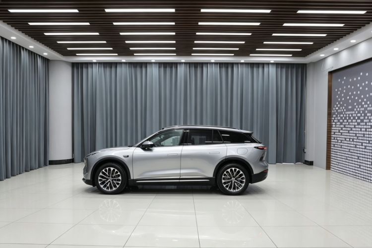 Used Nio ES6 2025 75 kWh Exterior 9