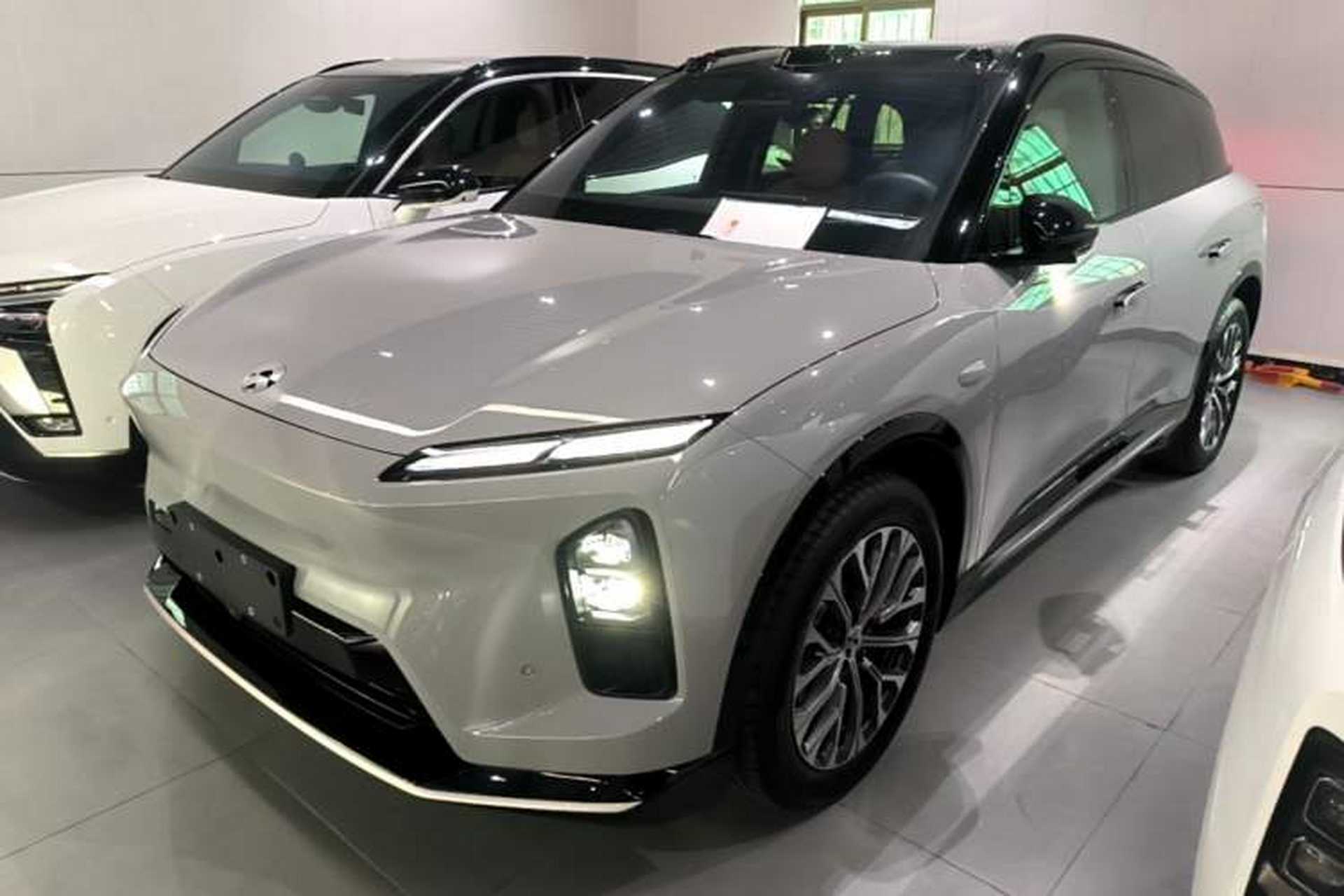 Used Nio ES6 2025 75 kWh Front Left 45 Deg