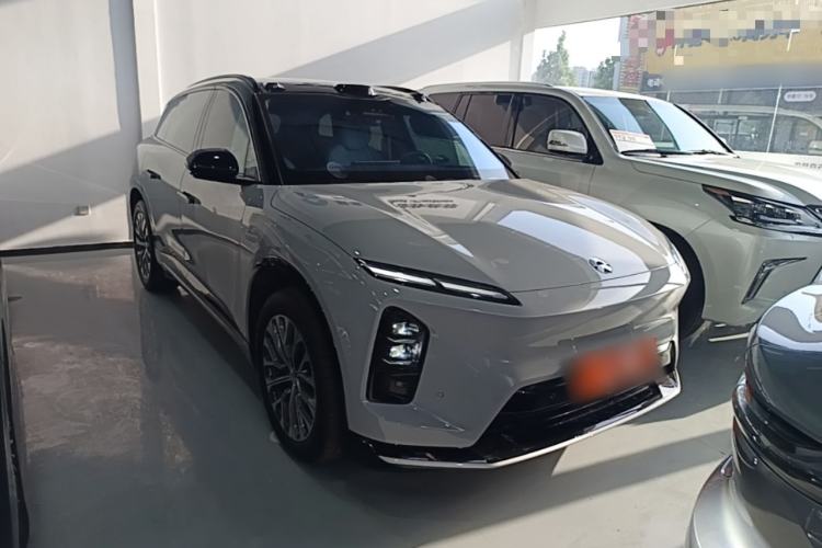 Used Nio ES6 2025 75 kWh Front Right 45 Deg