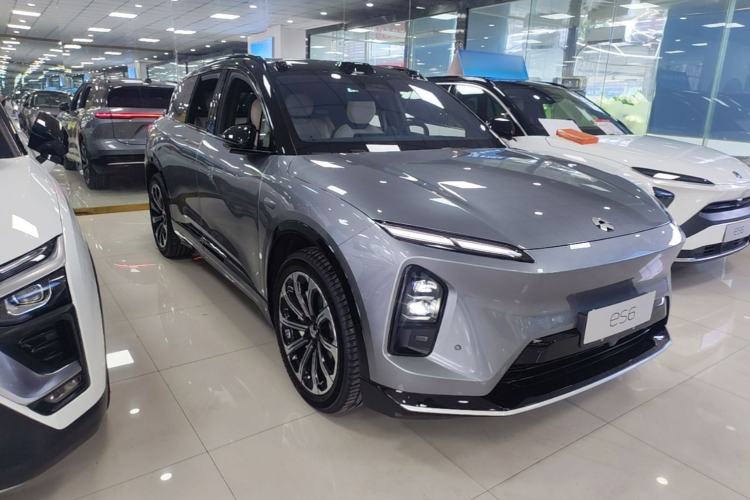 Used Nio ES6 2025 75 kWh Front Right 45 Deg