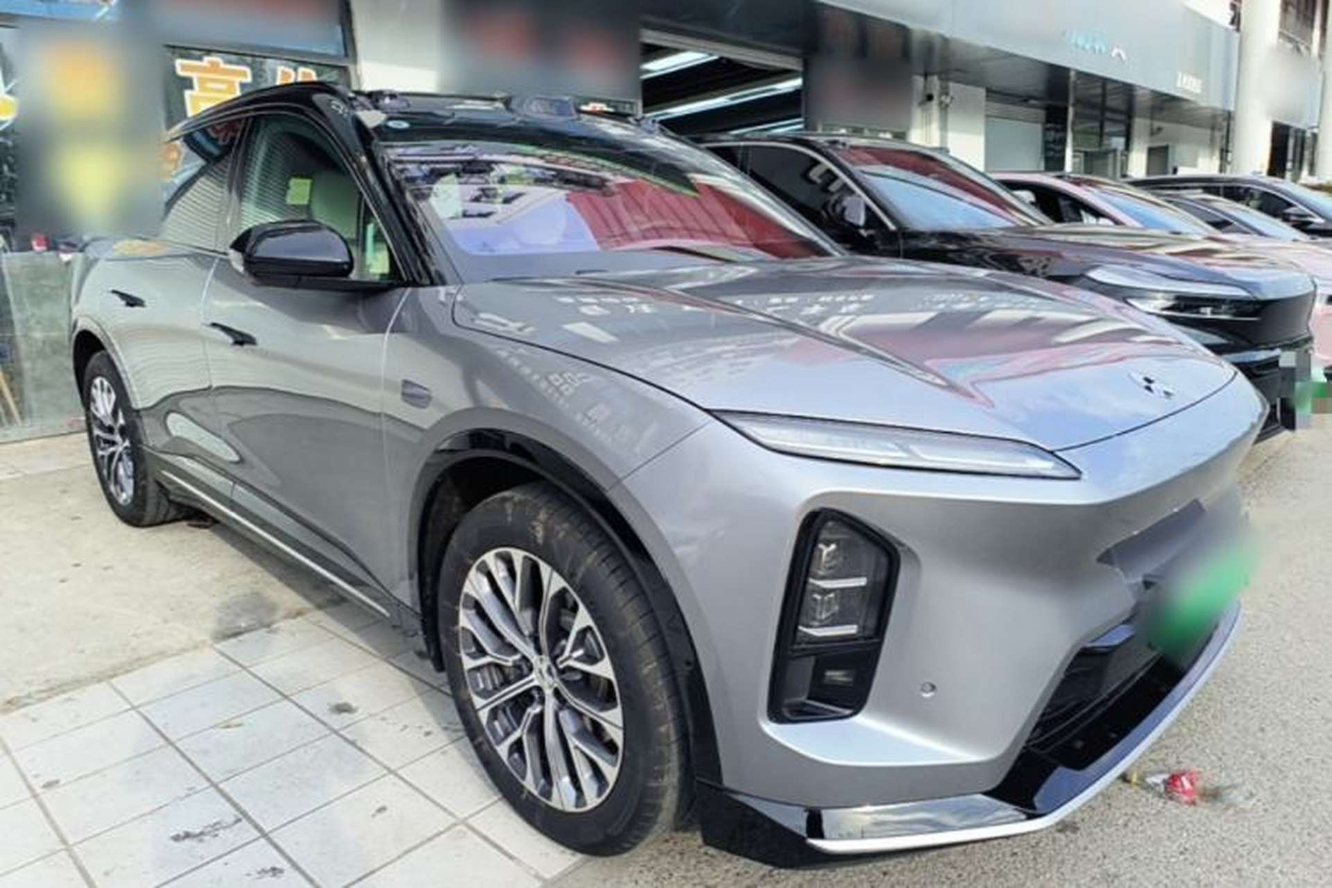 Used Nio ES6 2025 75 kWh Front Right 45 Deg