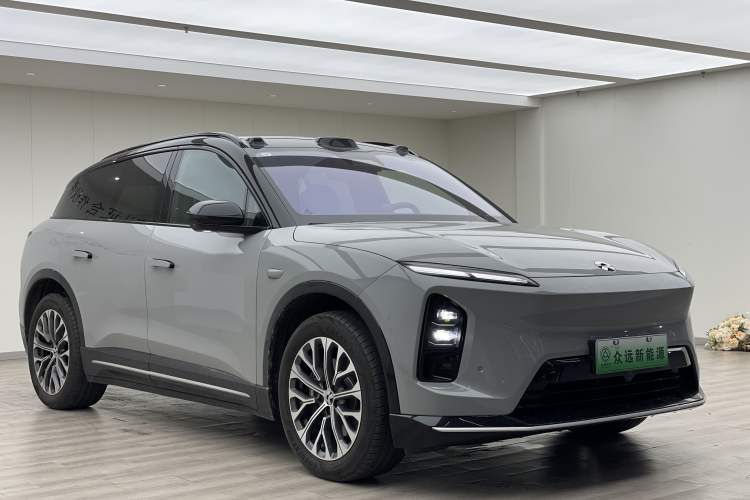 Used Nio ES6 2025 75 kWh Front Right 45 Deg