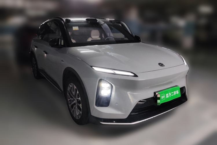 Used Nio ES6 2025 75 kWh Front Right 45 Deg